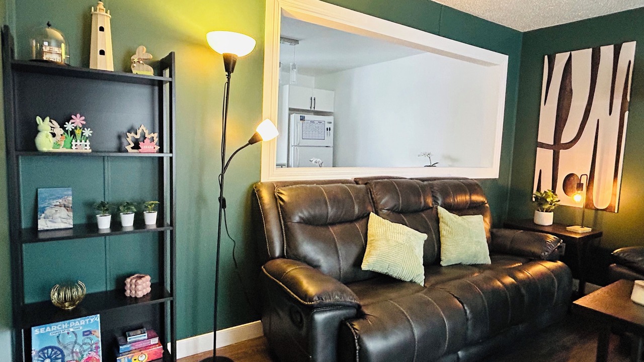 Photo of Livingroom in Thompson