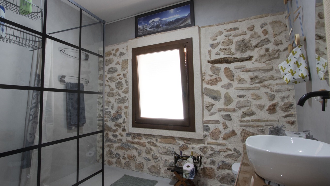 Photo of Bathroom in Potries
