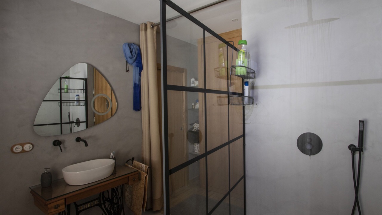 Photo of Bathroom in Potries