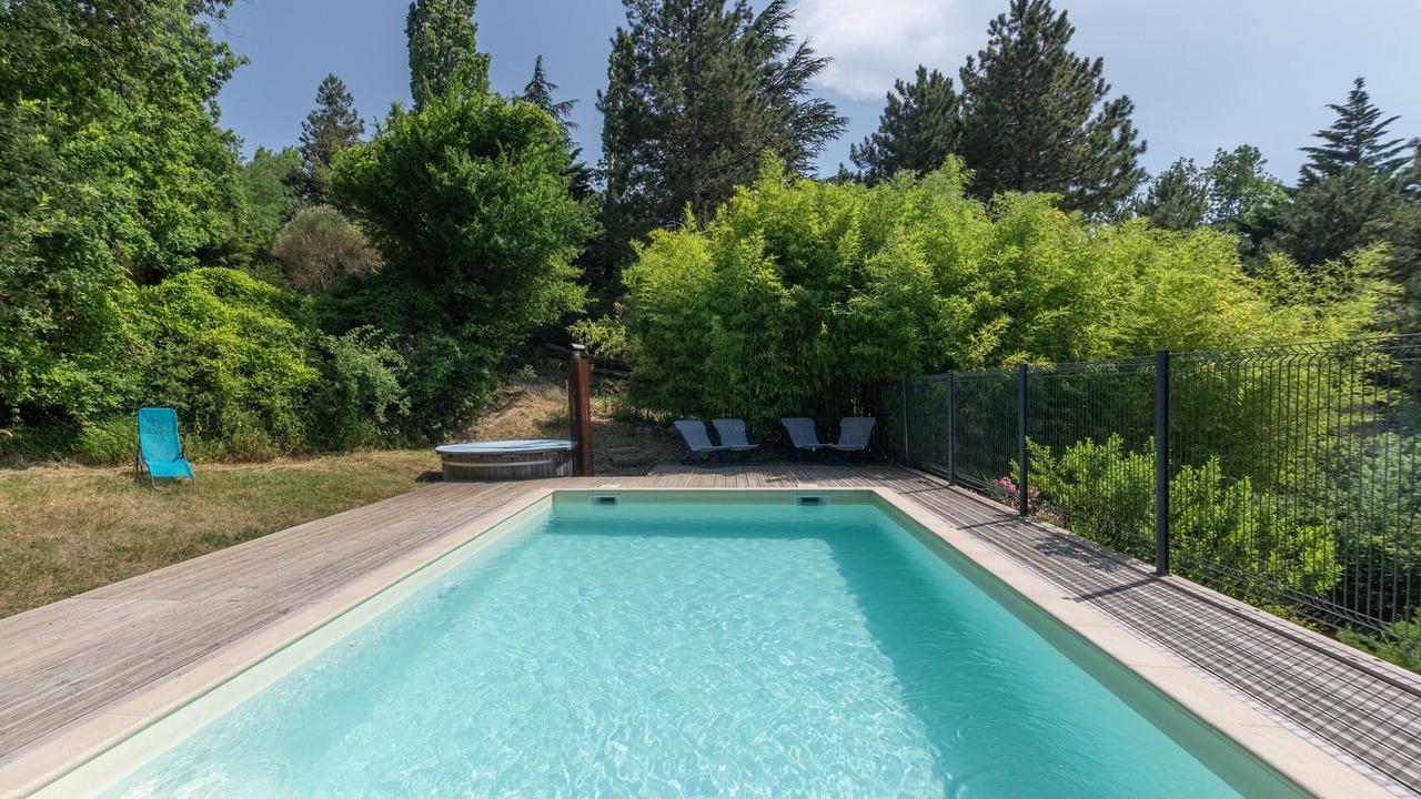 Photo of Outdoor in Darbres