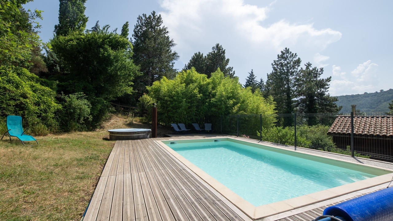 Photo of Outdoor in Darbres