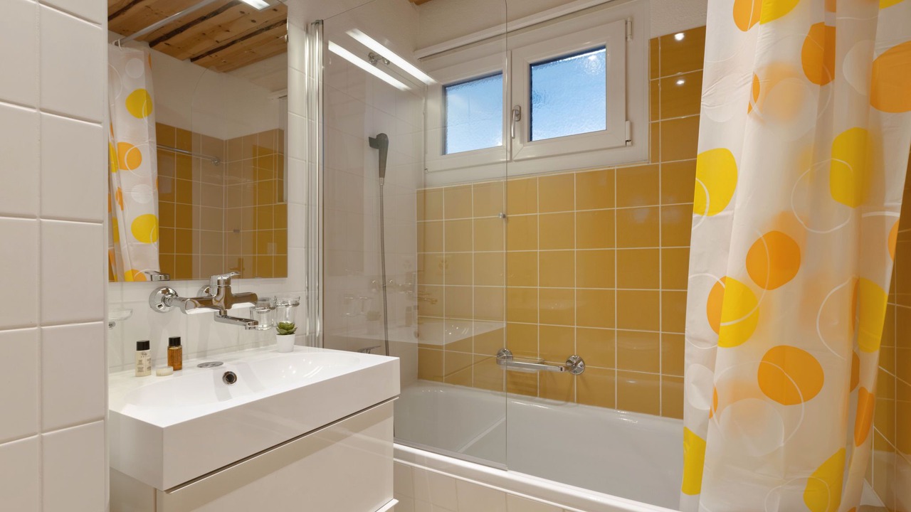 Photo of Bathroom in Davos-Dorf