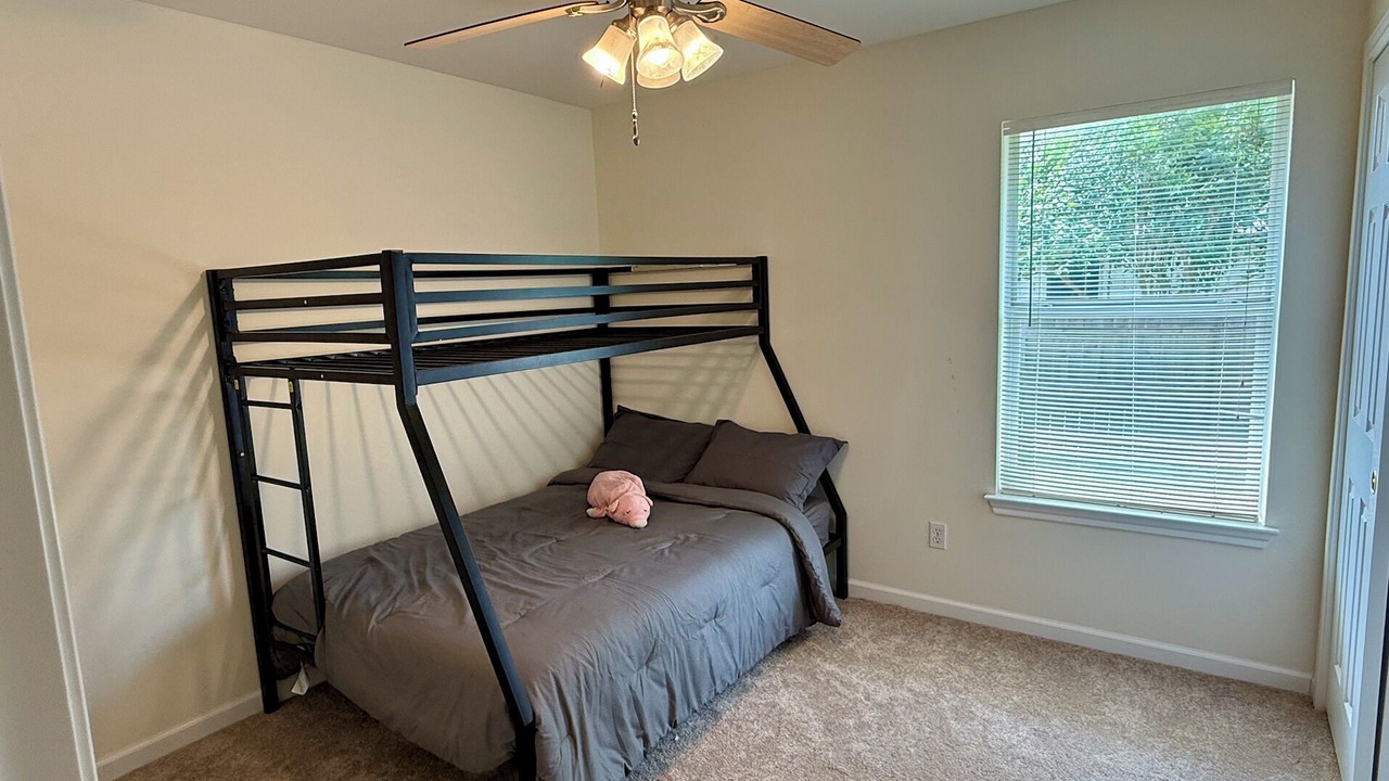 Photo of Bedroom in Chandler Creek