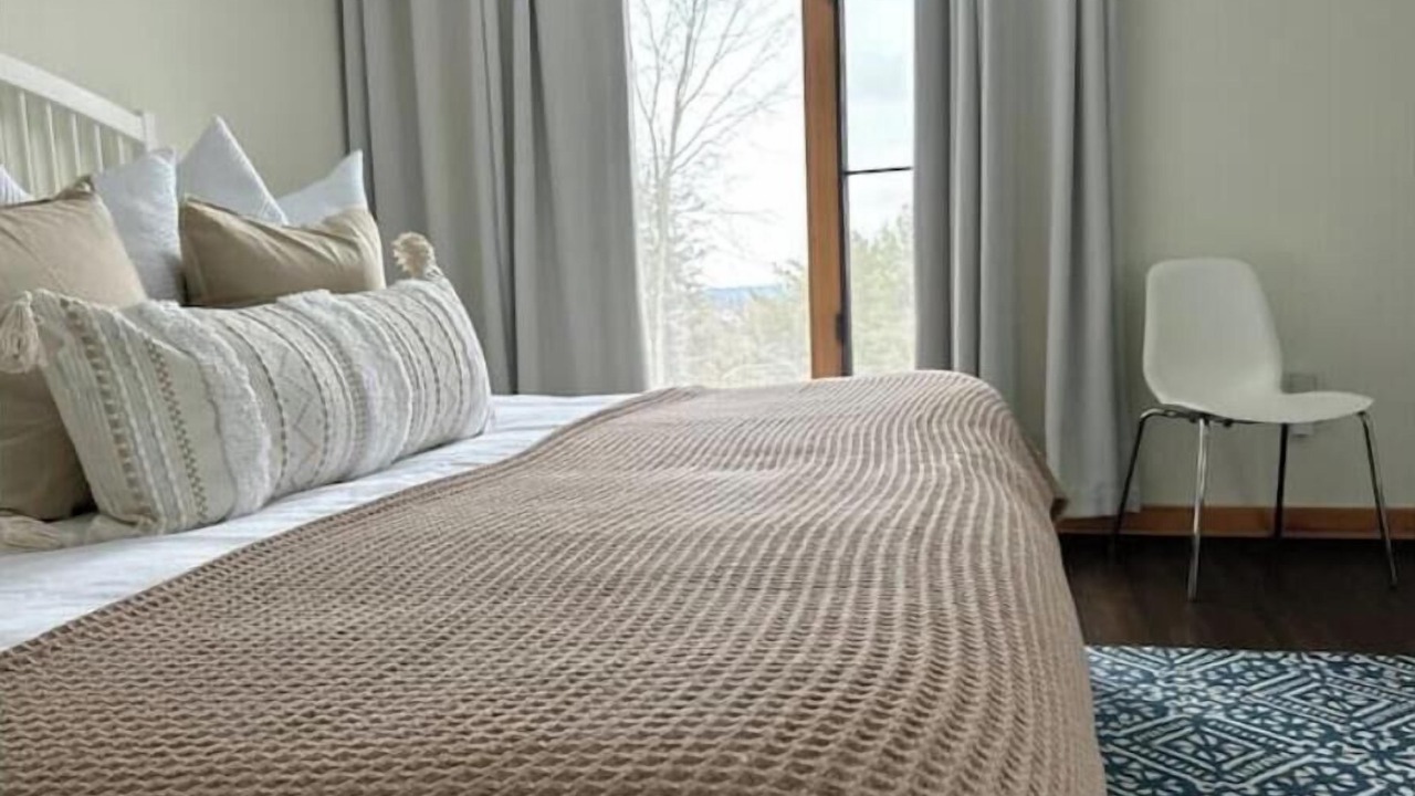 Photo of Bedroom in Manlius