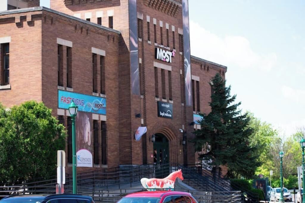 Photo of Others in Downtown Syracuse