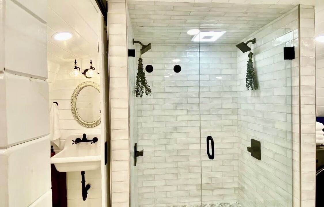 Photo of Bathroom in Sunset