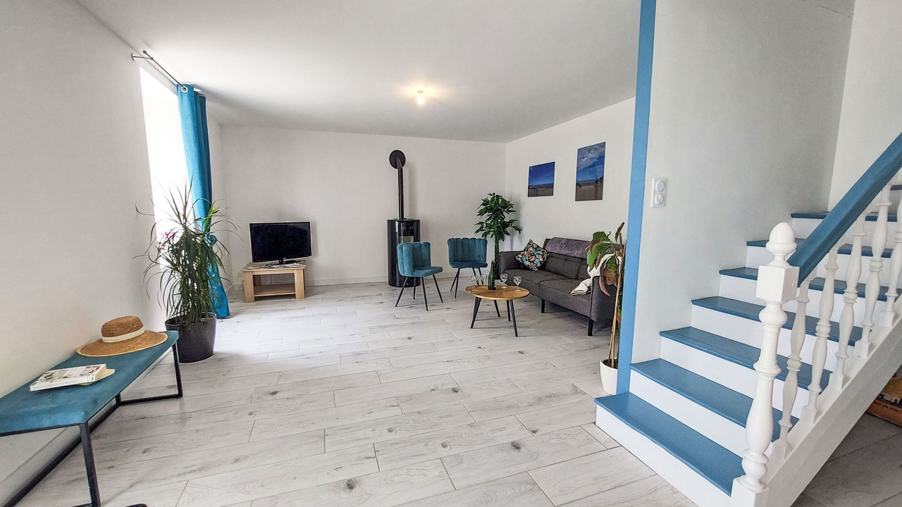 Photo of Livingroom in Ploneour-Lanvern