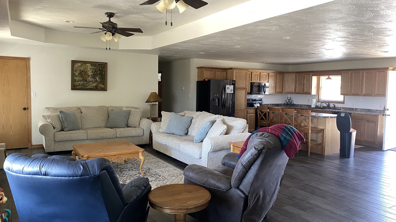 Photo of Livingroom in Eminence