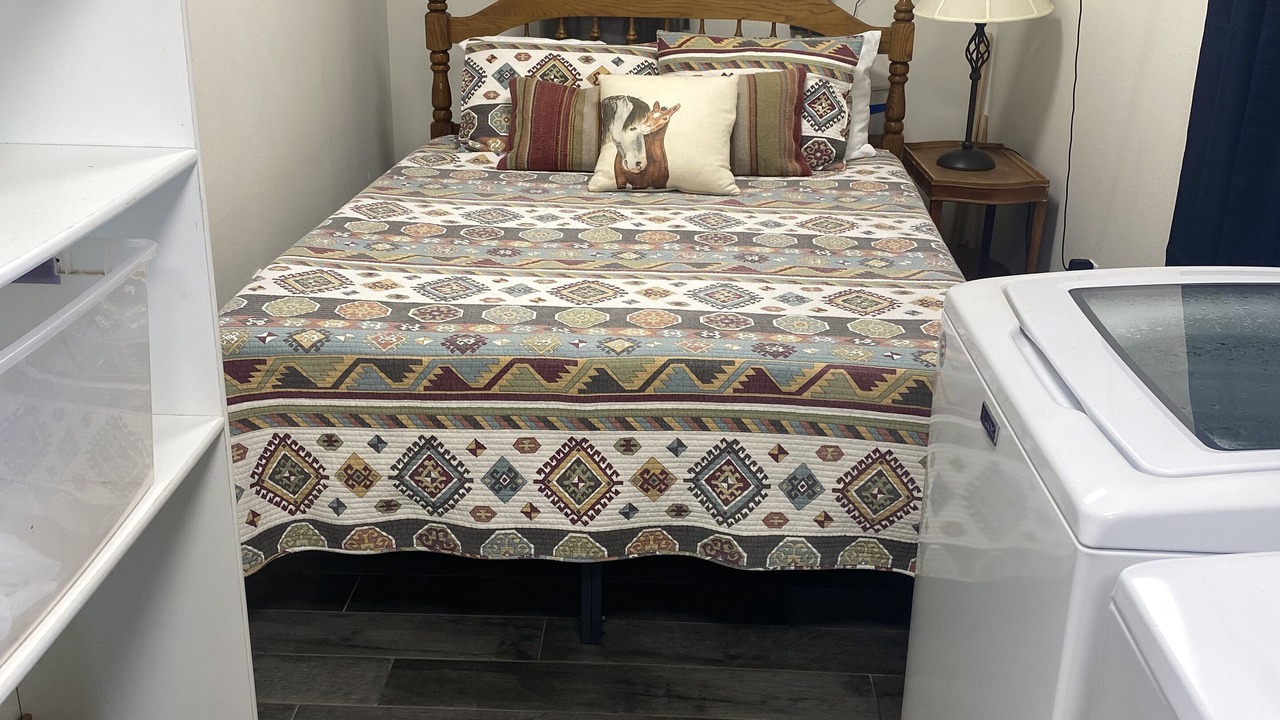 Photo of Bedroom in Eminence