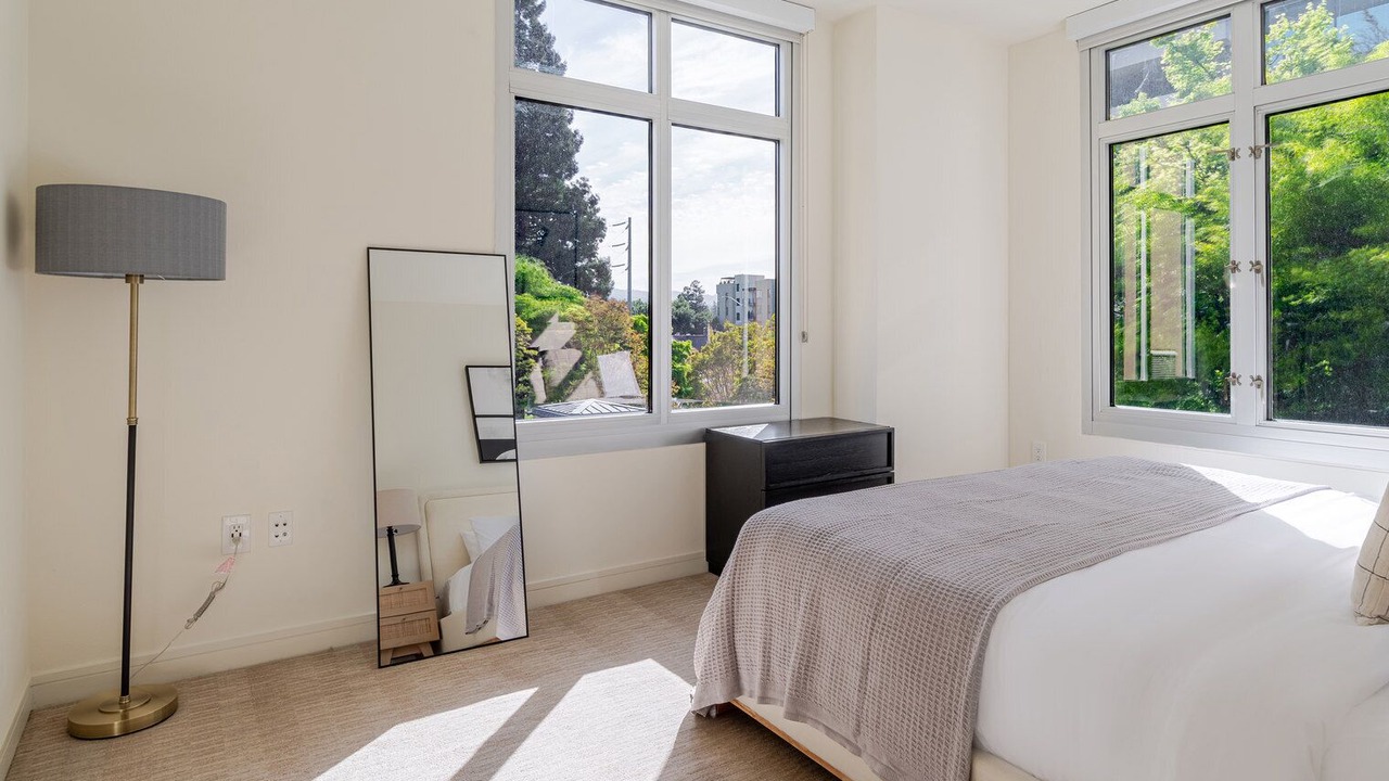Photo of Bedroom in Mountain View