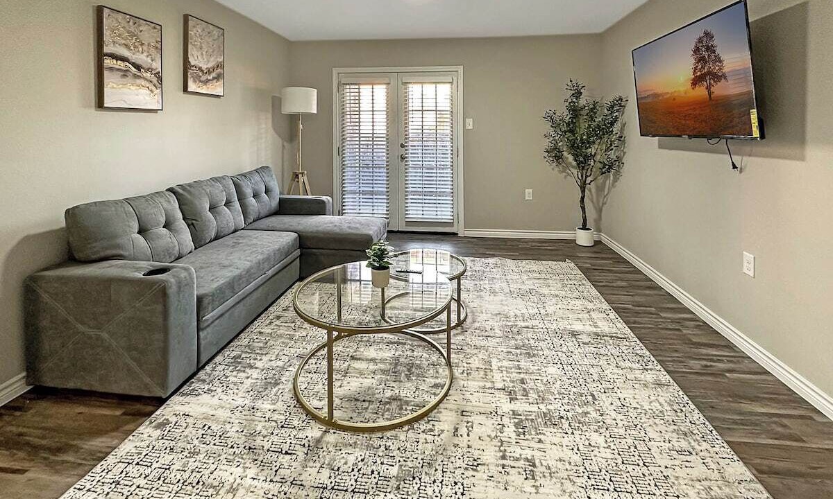 Photo of Livingroom in Addison