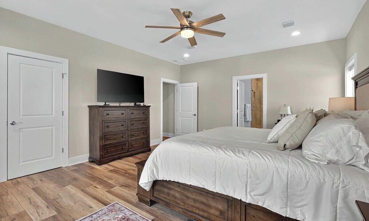 Photo of Bedroom in Alligator Point