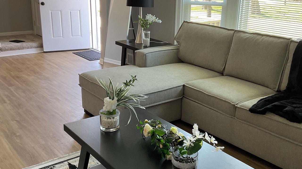 Photo of Livingroom in Youngstown