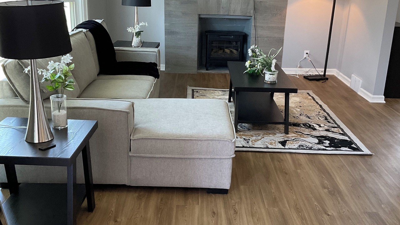 Photo of Livingroom in Youngstown