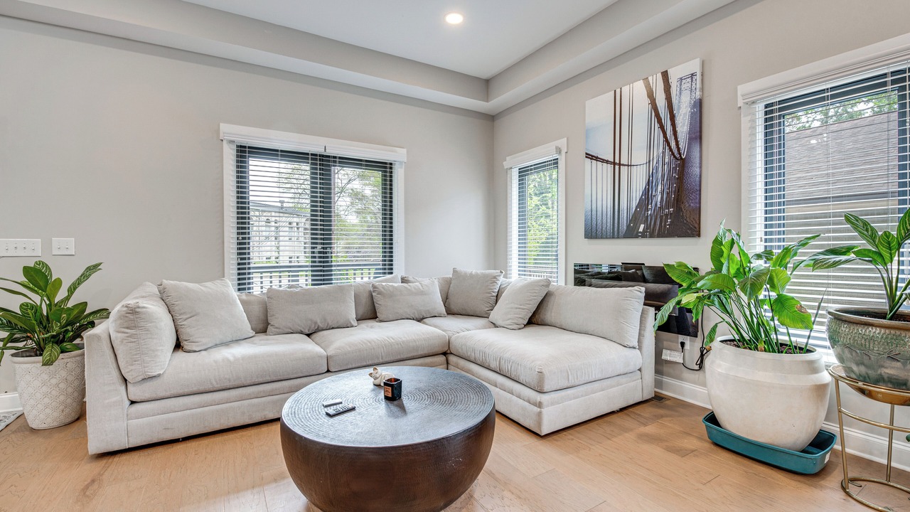 Photo of Livingroom in Sylvan Hills