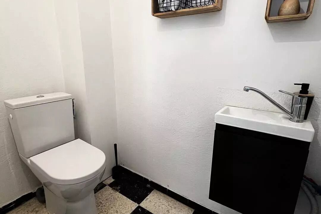 Photo of Bathroom in La Jetee