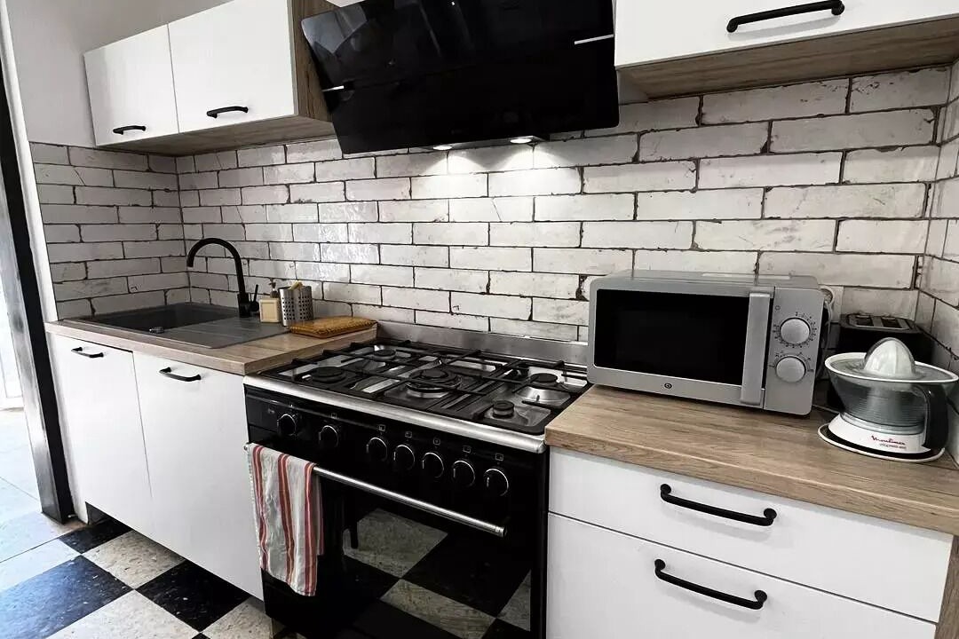 Photo of Kitchen in La Jetee