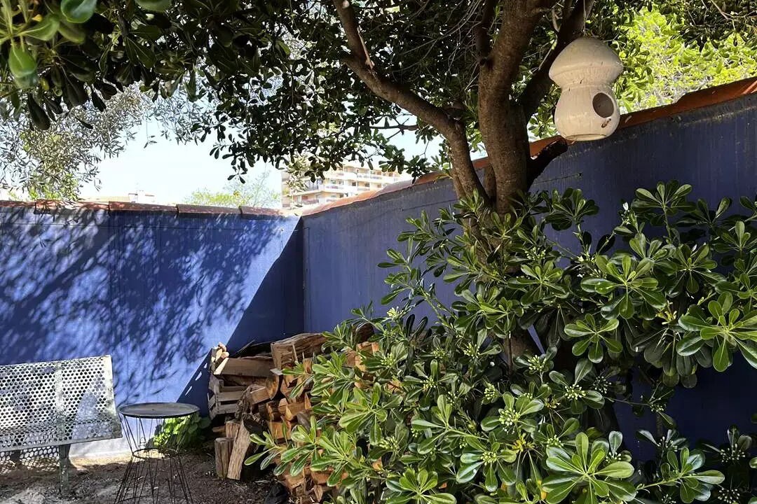 Photo of Outdoor in La Jetee