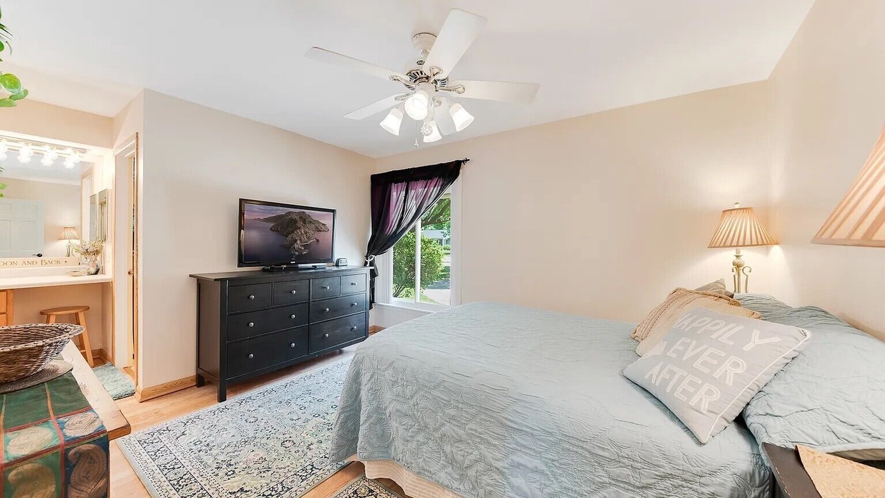 Photo of Bedroom in Boulder Hill