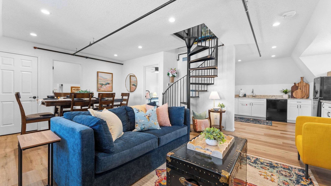 Photo of Livingroom in Branson Theater District