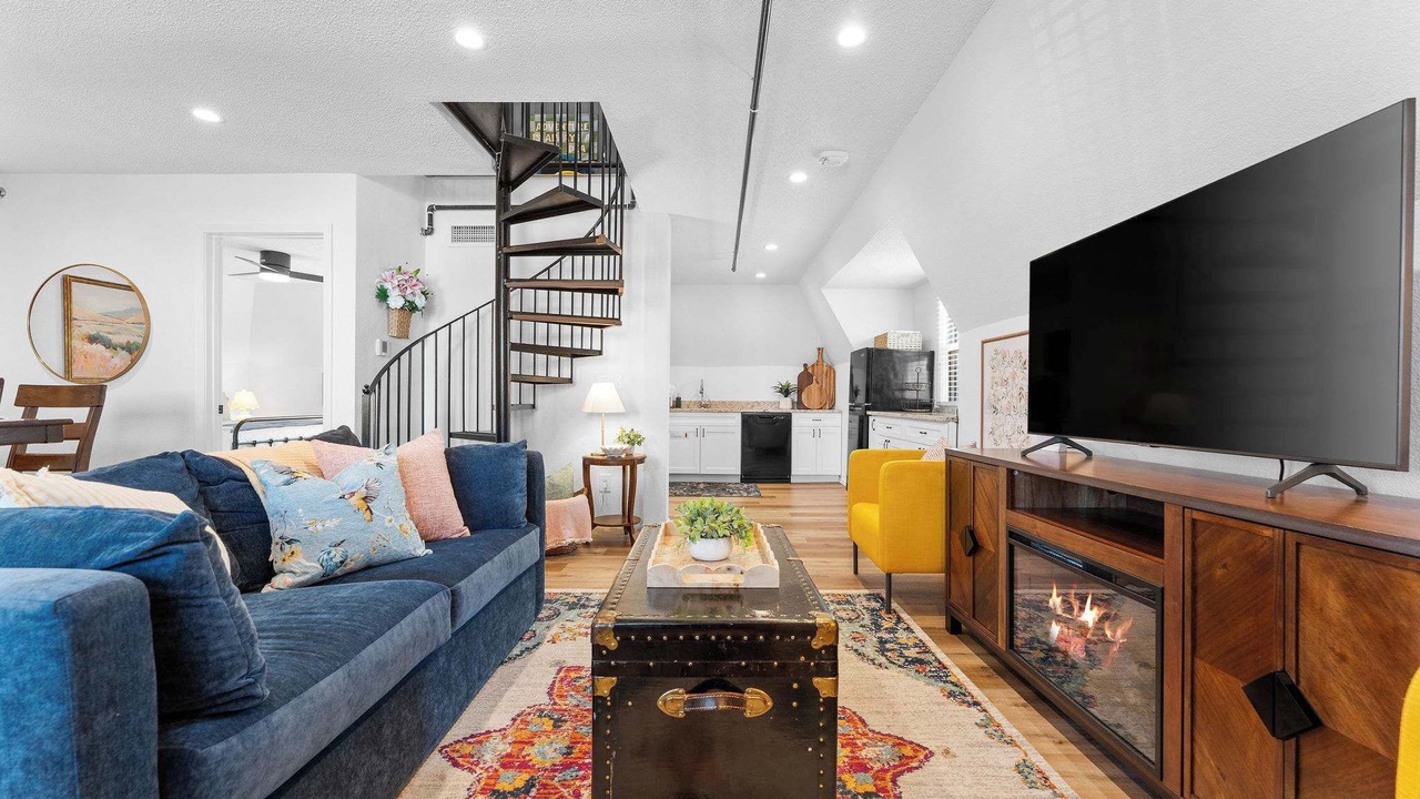 Photo of Livingroom in Branson Theater District