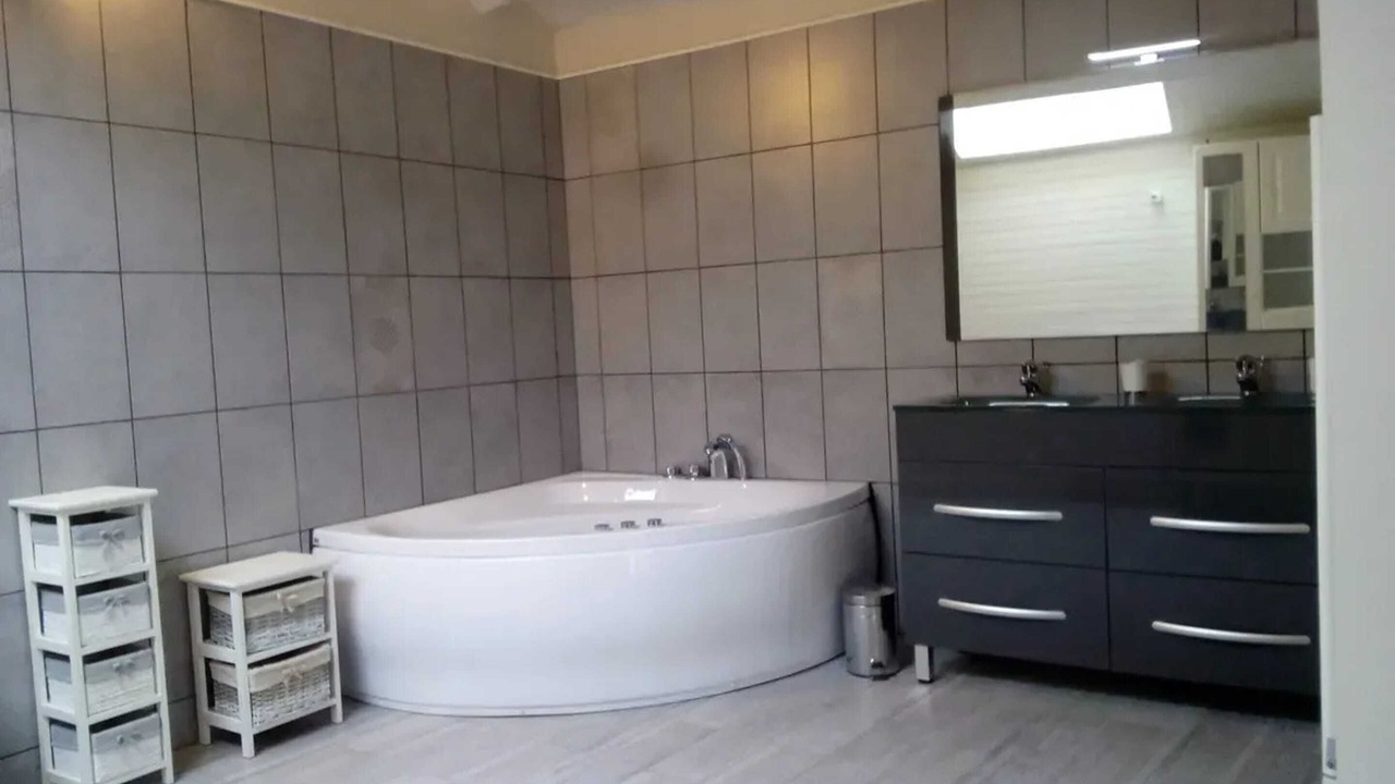 Photo of Bathroom in Ranton