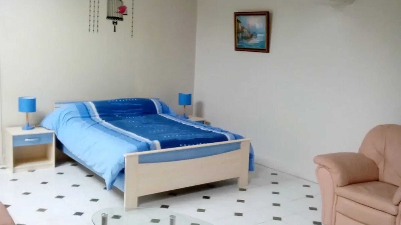 Photo of Others in Ranton