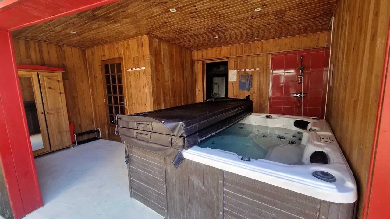 Photo of Others in Ranton