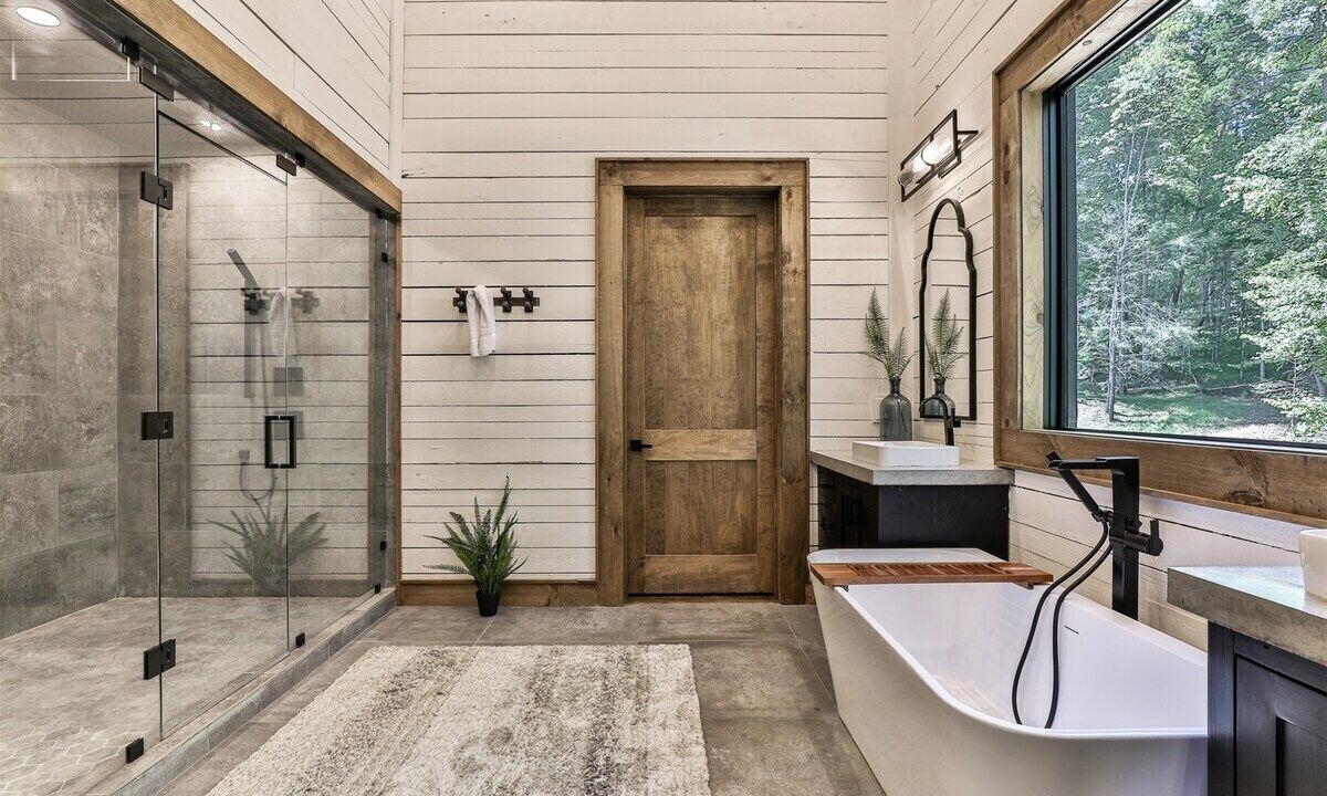 Photo of Bathroom in Cashes Valley