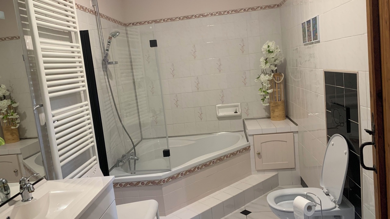 Photo of Bathroom in Vaudreuille