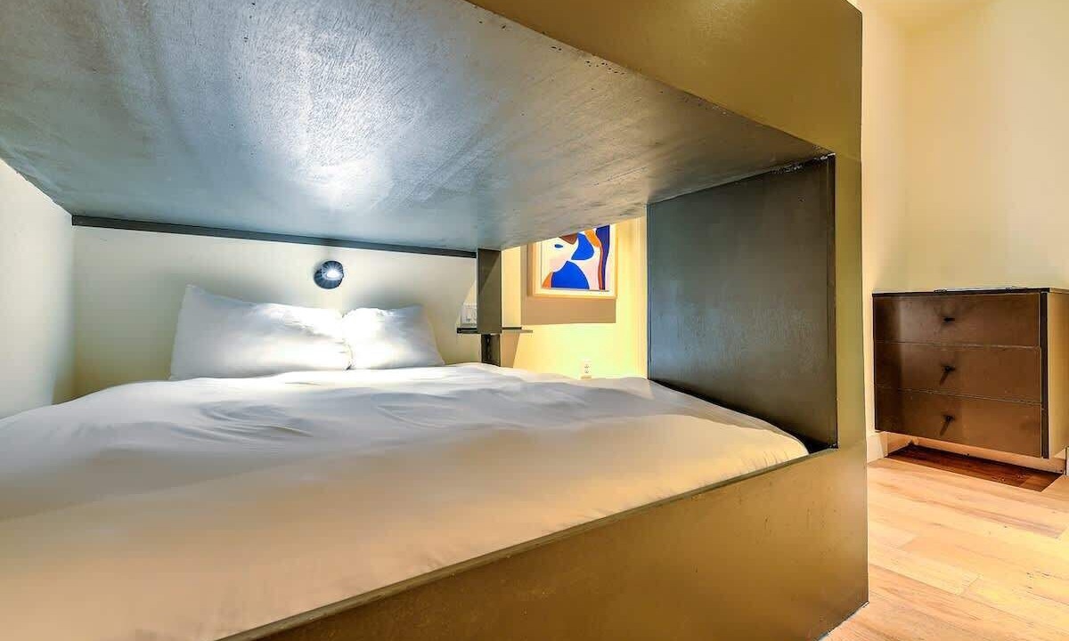 Photo of Bedroom in Arts District