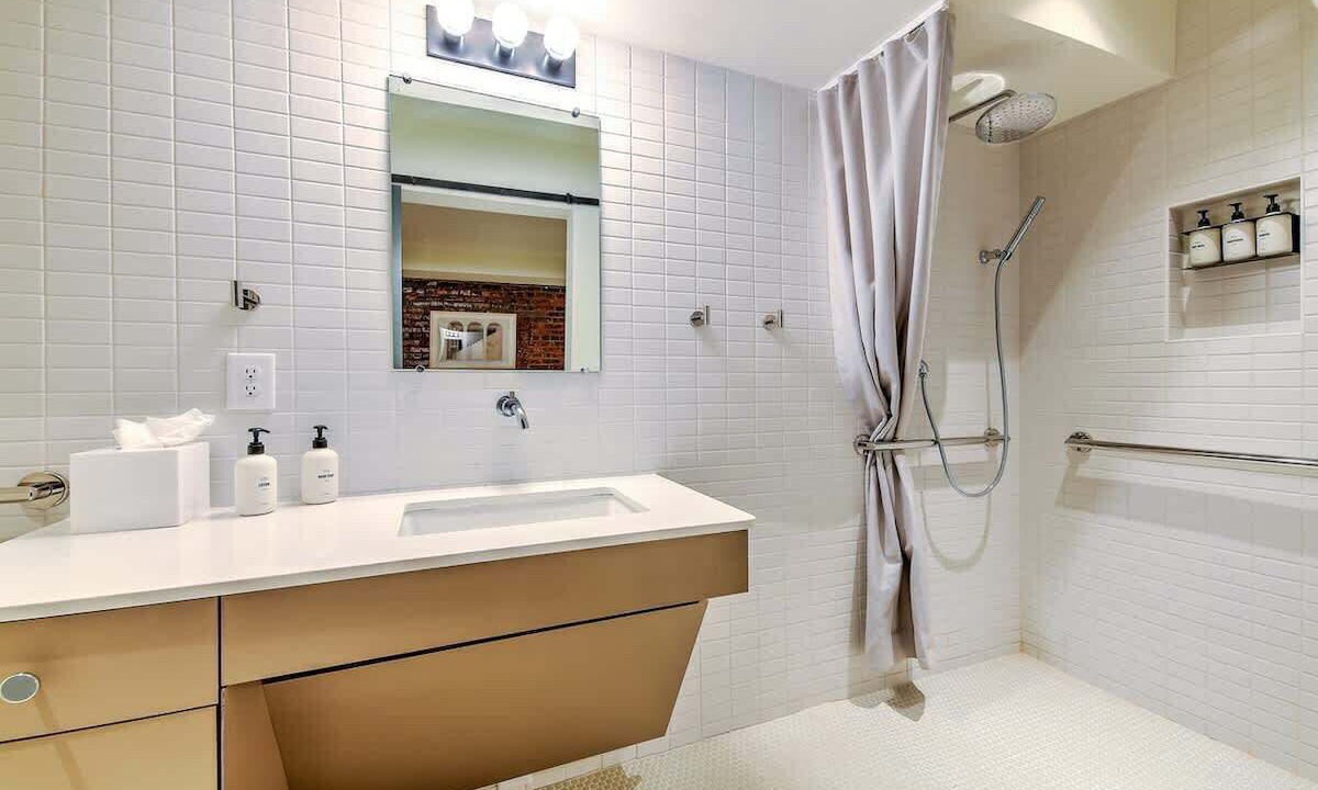 Photo of Bathroom in Arts District
