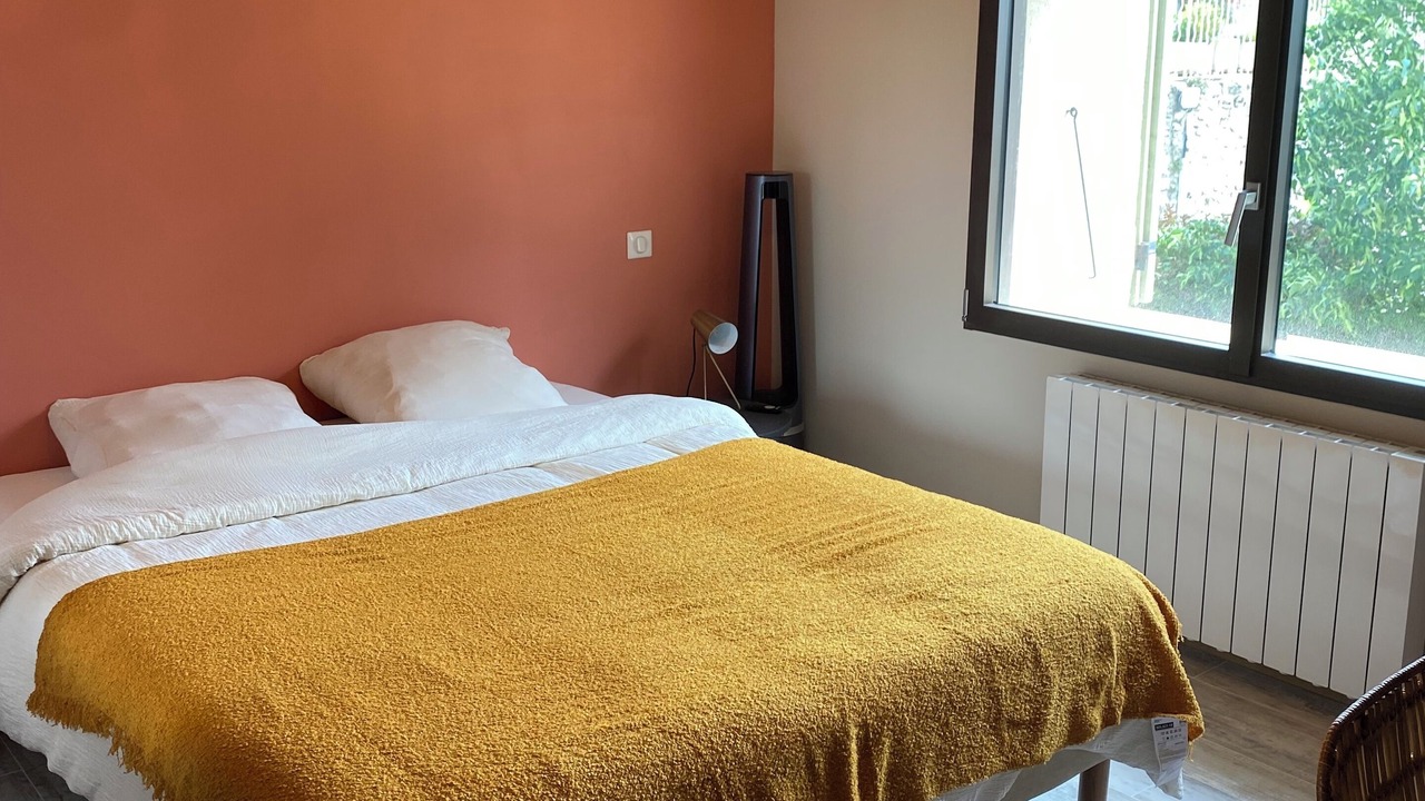 Photo of Bedroom in Lagnes