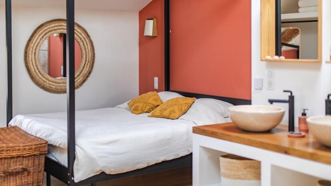 Photo of Bedroom in Lagnes