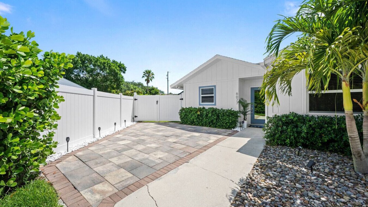 Photo of Outdoor in North Palm Beach Heights