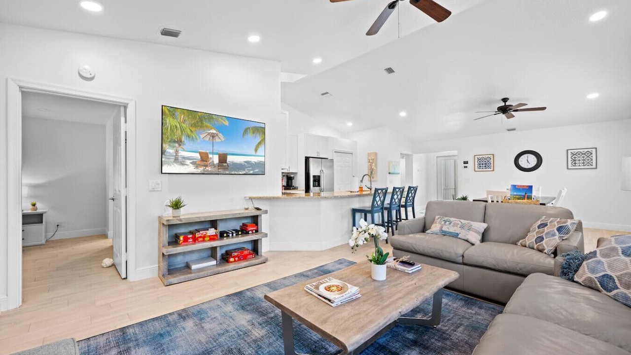 Photo of Livingroom in North Palm Beach Heights