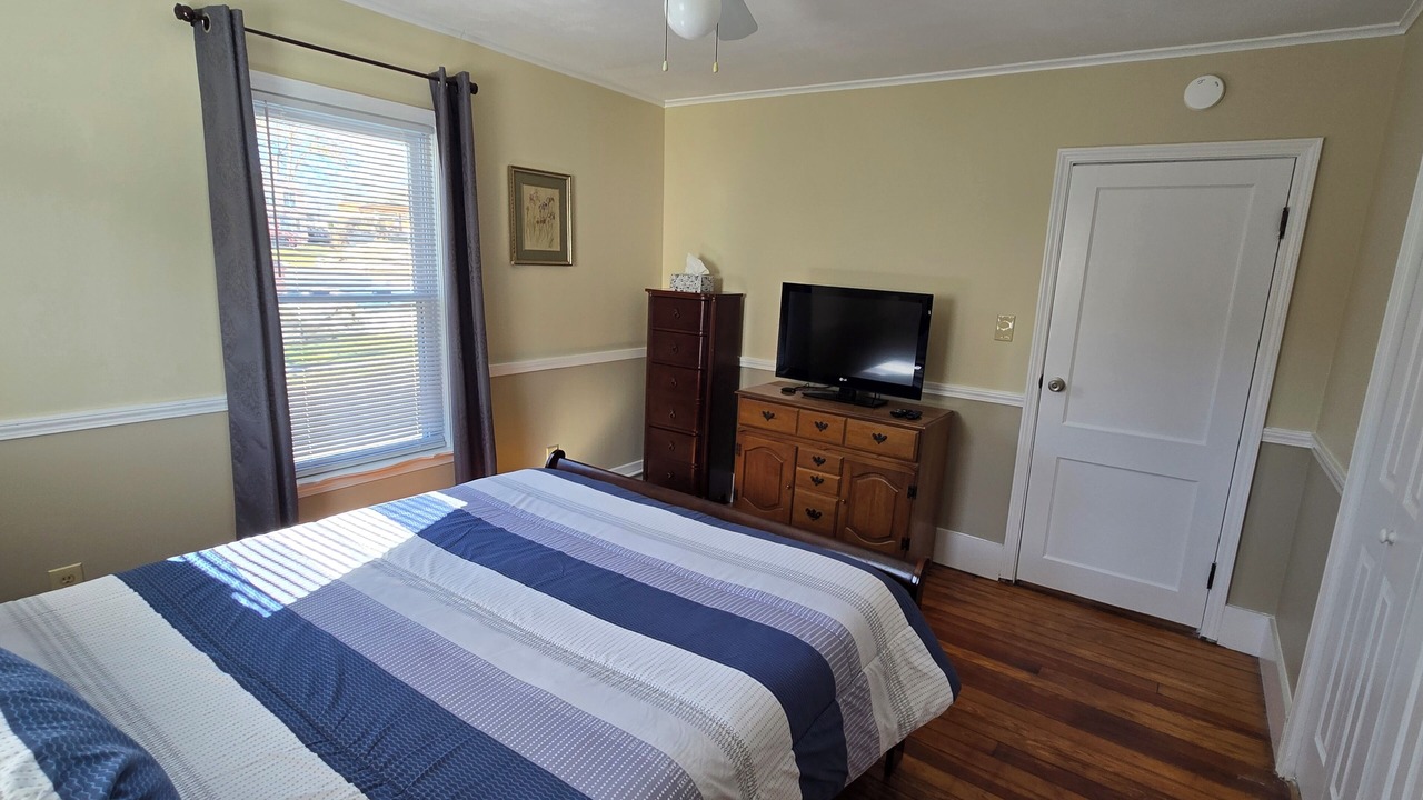 Photo of Bedroom in Baldwinsville