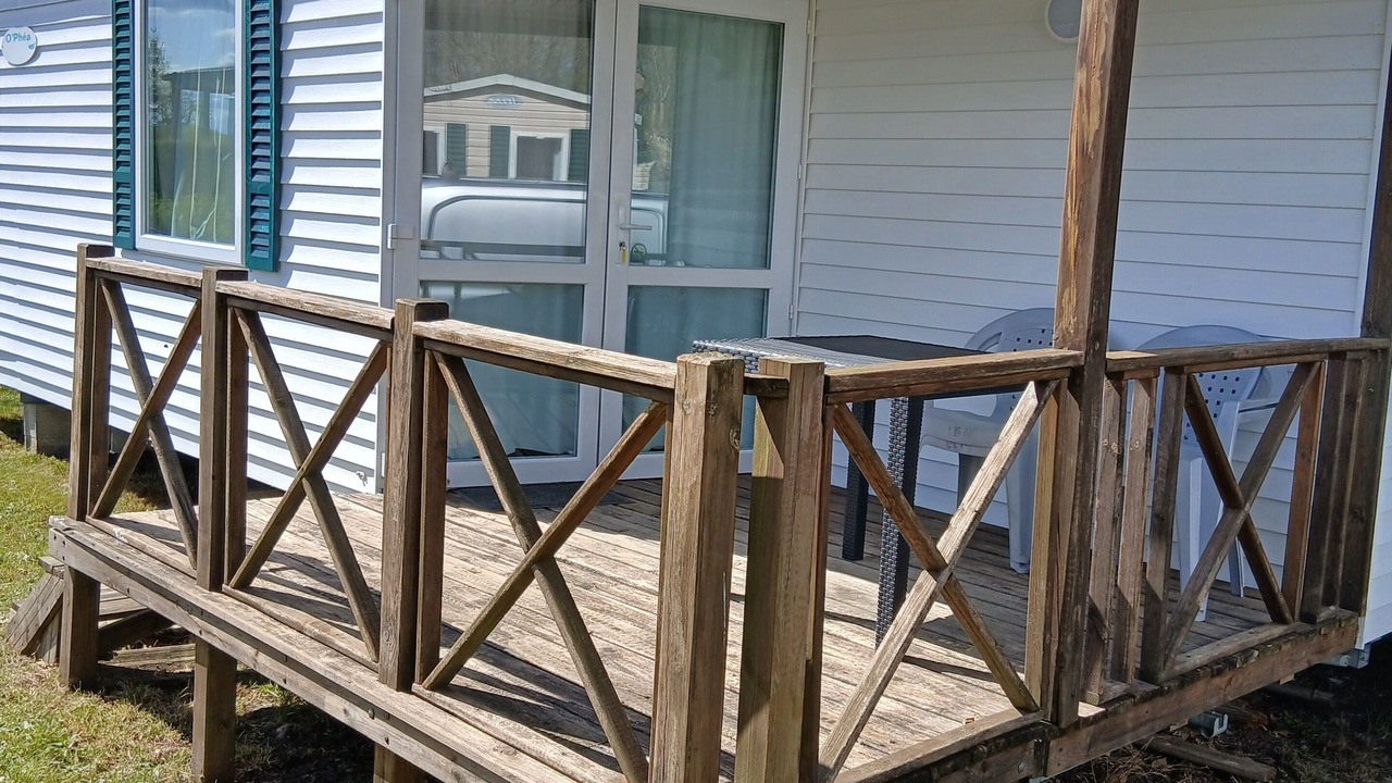 Photo of Patio Balcony in Les Eglisottes-et-Chalaures