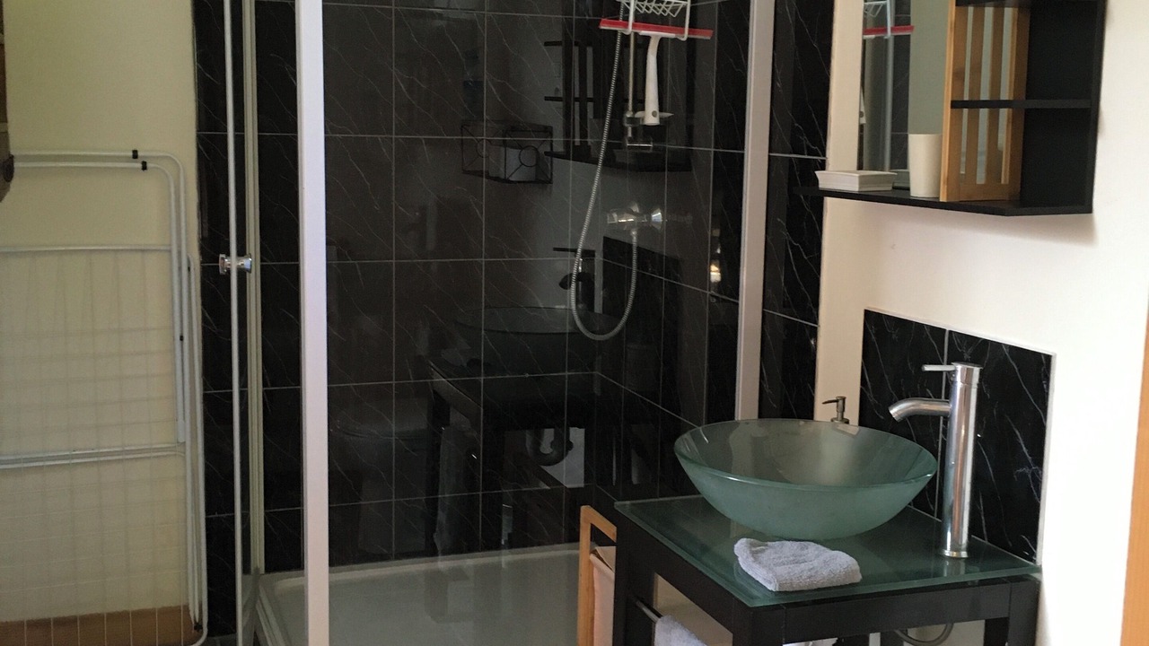 Photo of Bathroom in Yvrench