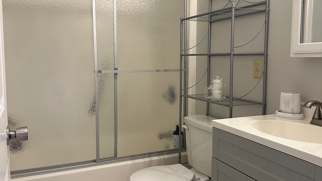 Photo of Bathroom in Red Hill