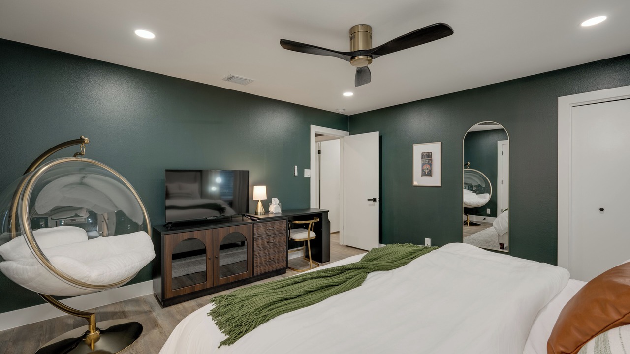 Photo of Bedroom in Coronado Hills