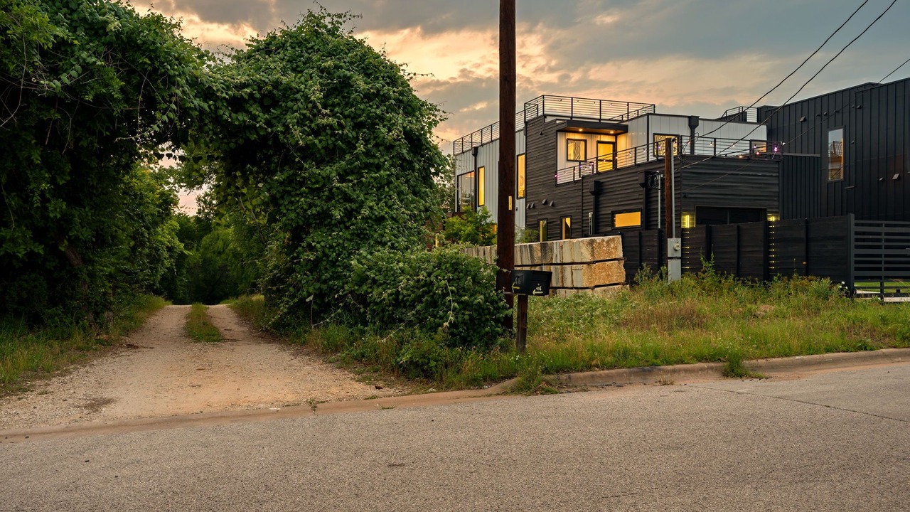 Photo of Outdoor in Montopolis