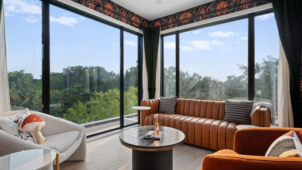 Photo of Livingroom in Montopolis