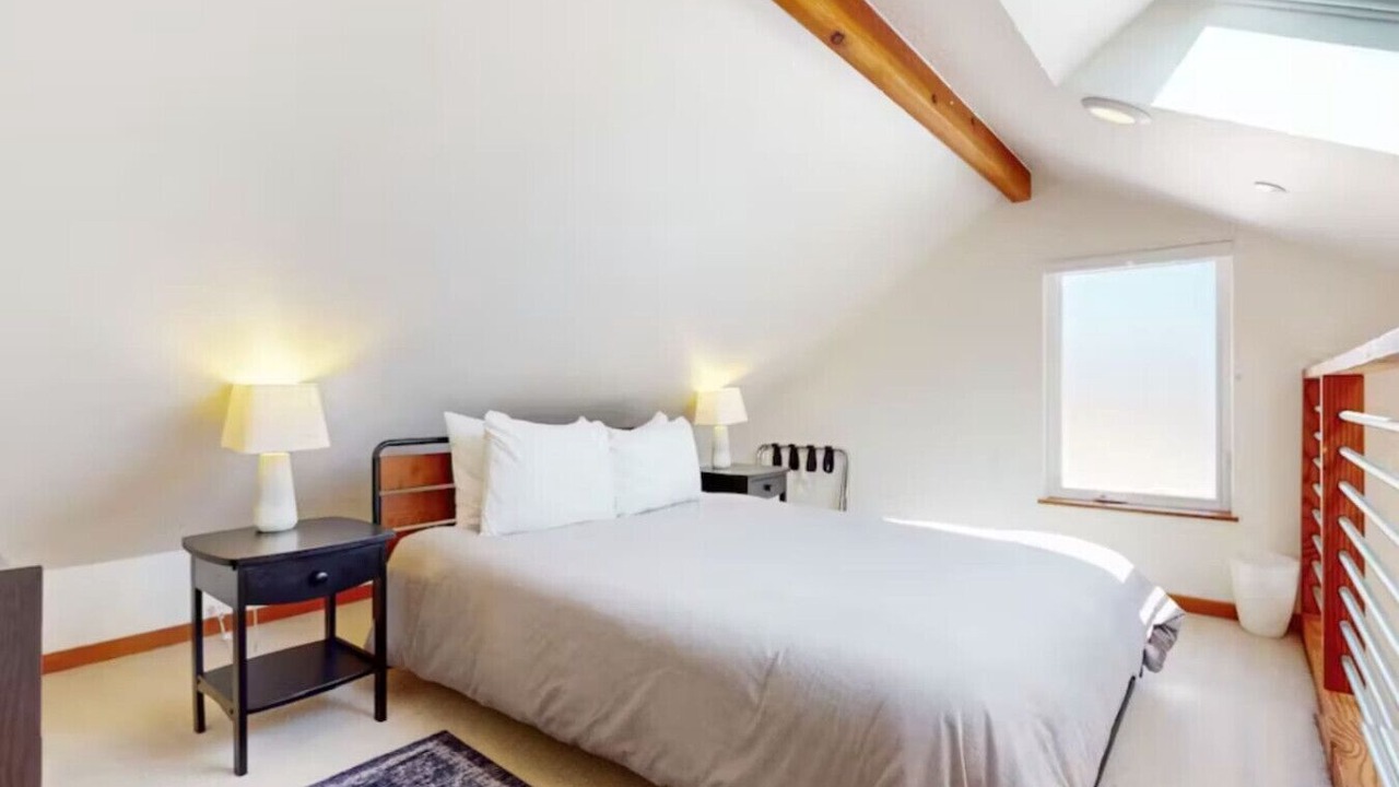 Photo of Bedroom in Eureka