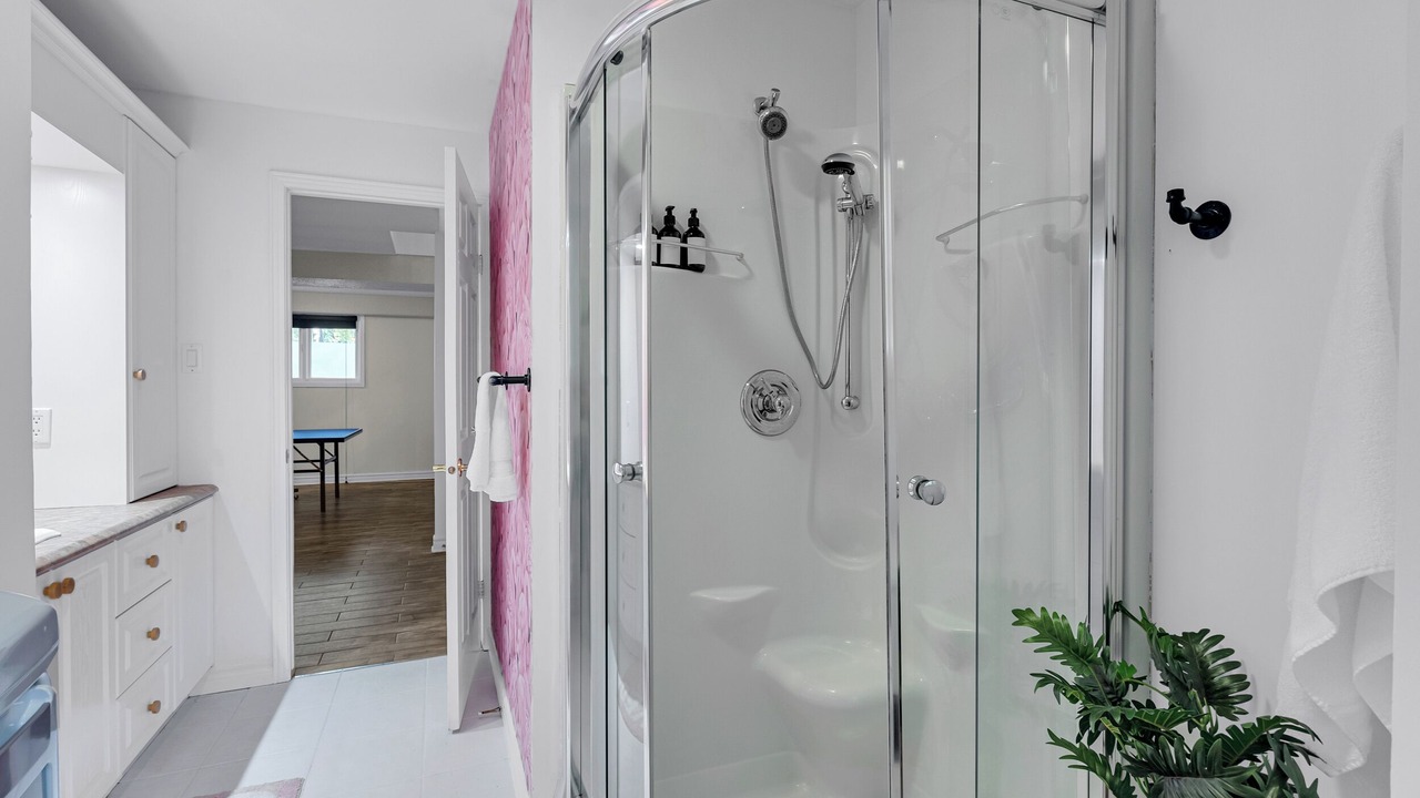 Photo of Bathroom in Communaute-Urbaine-de-l'Outaouais