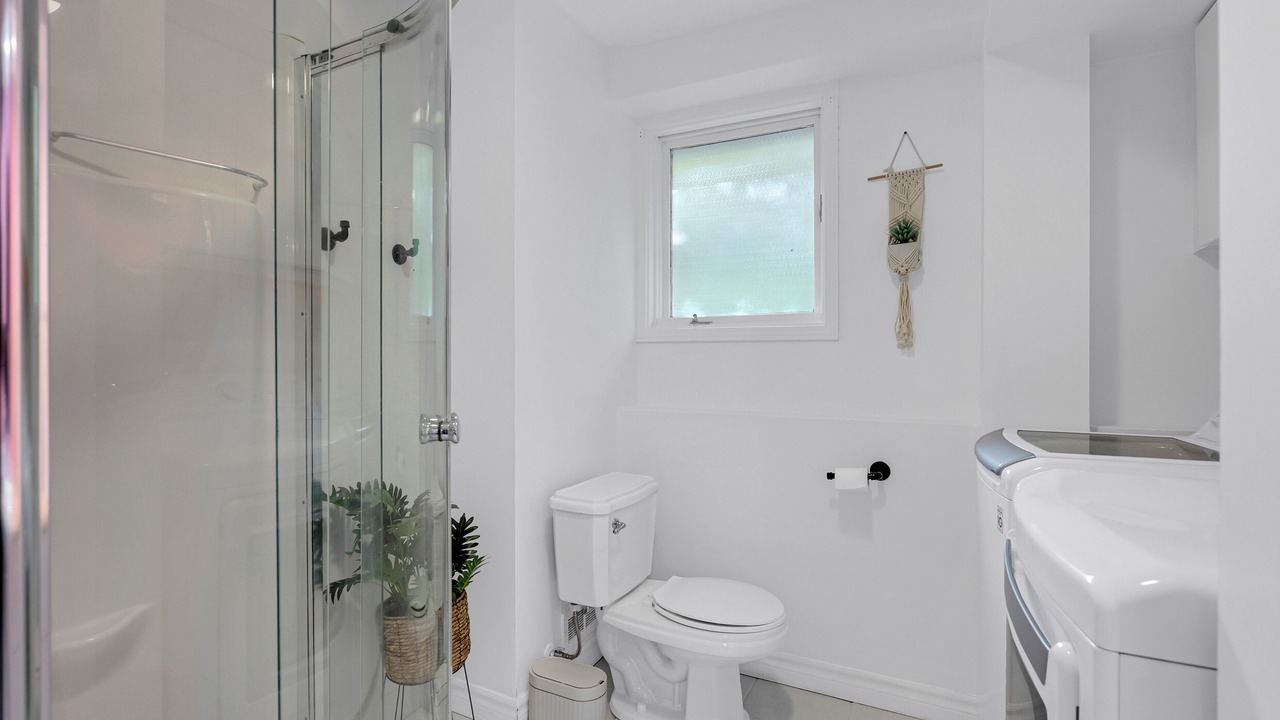 Photo of Bathroom in Communaute-Urbaine-de-l'Outaouais