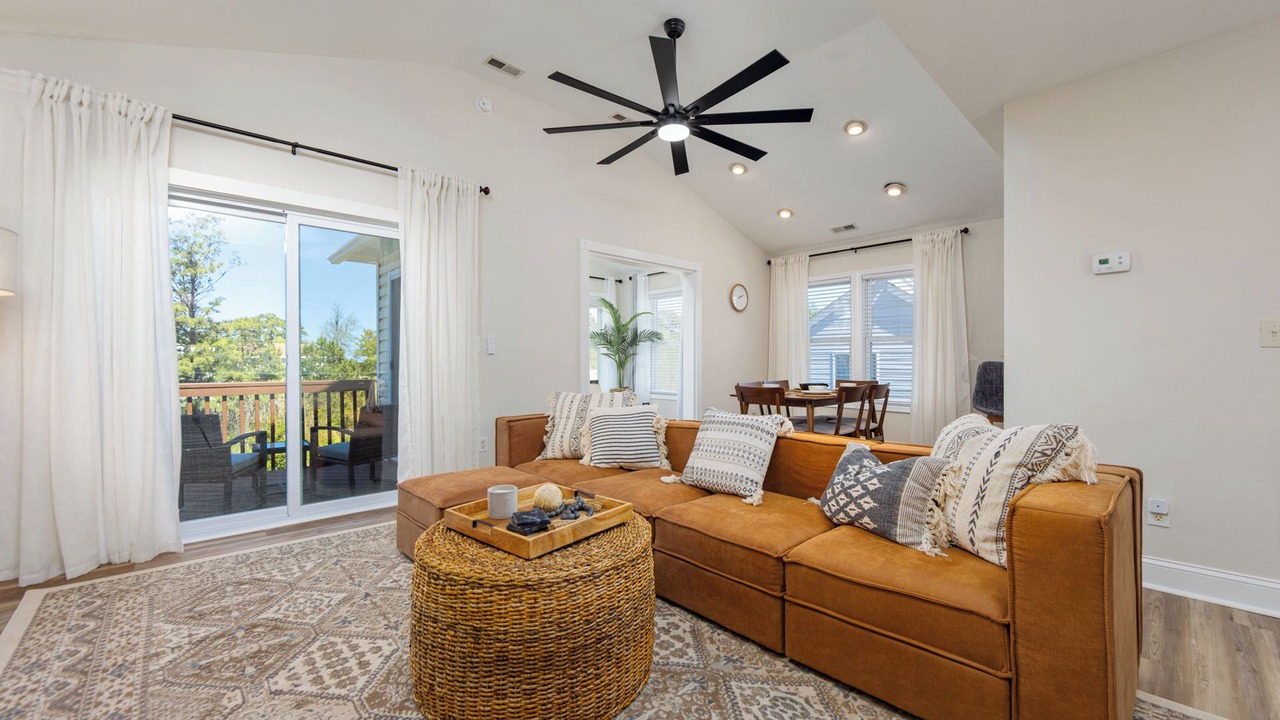Photo of Livingroom in Colington