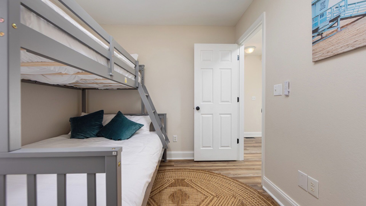 Photo of Bedroom in Colington