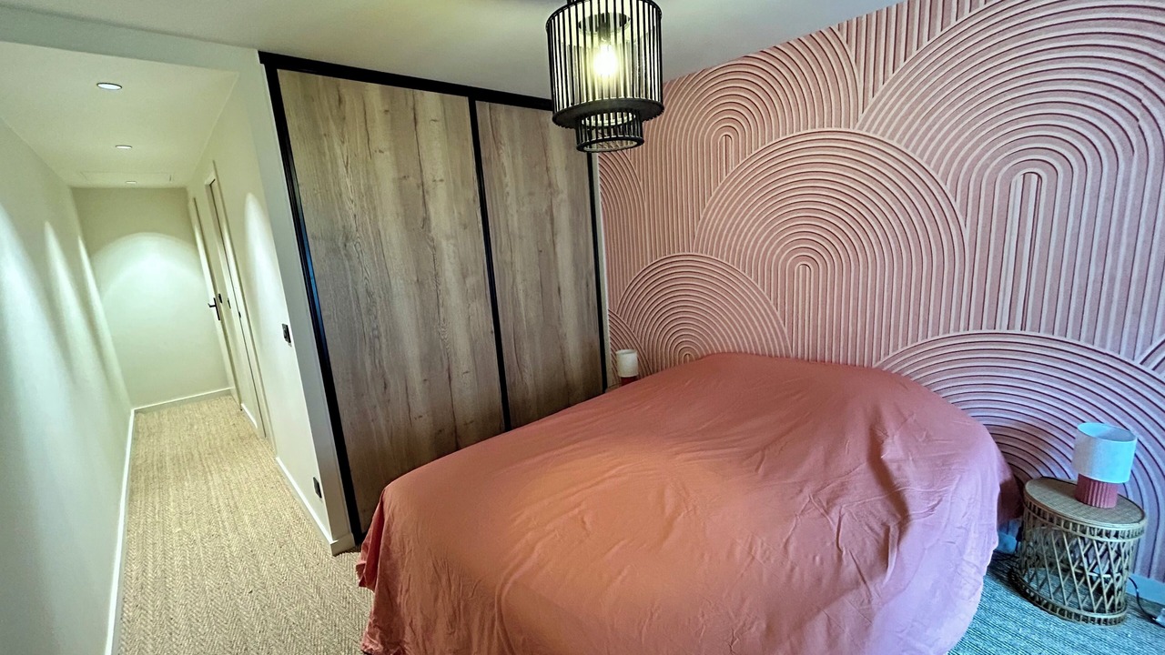 Photo of Bedroom in Chatillon