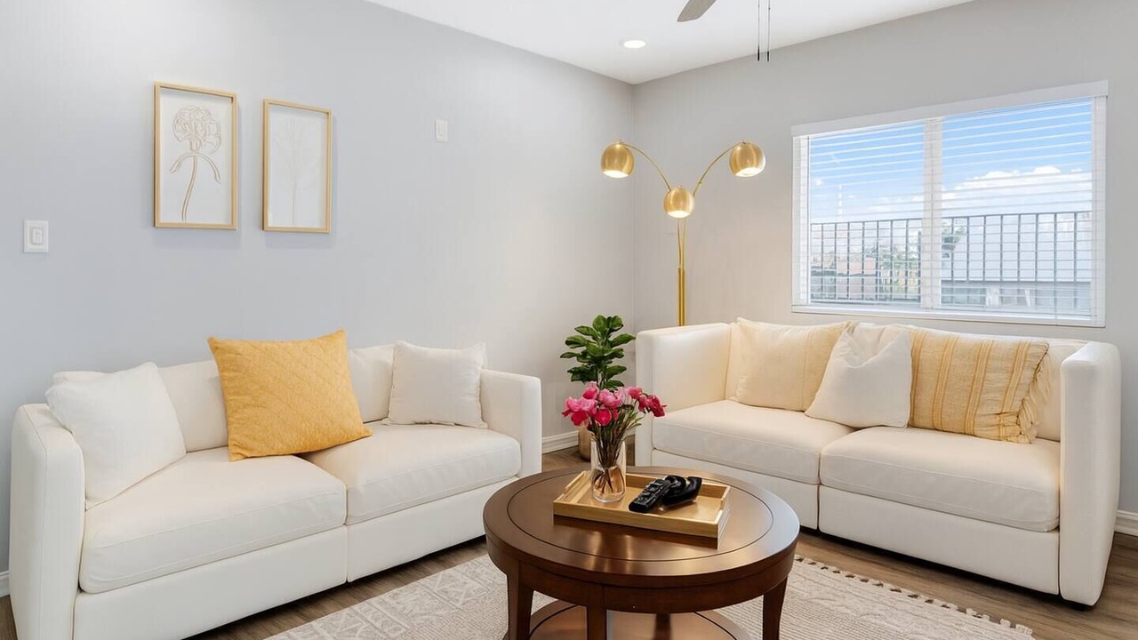 Photo of Livingroom in Grant Hill